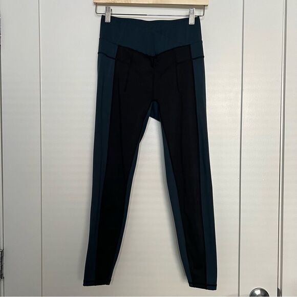 Free People Movement Leggings Small Black Blue High V Waistband Colorblock - Picture 1 of 15